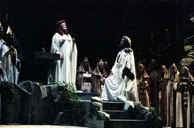 NORMA 4, Liceu1986 Bonynge-Colusso-Villagrossi, photo-Bofill